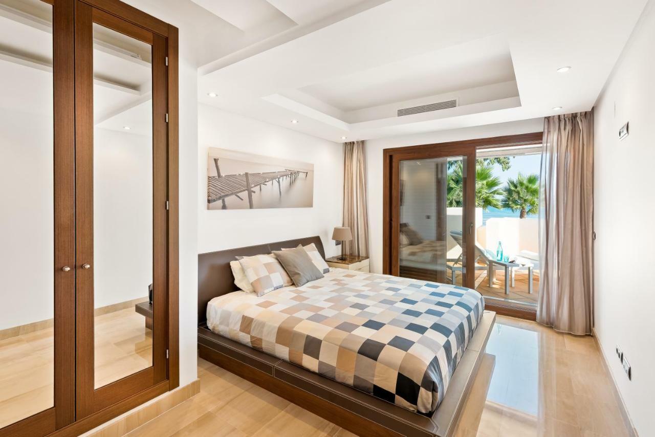 Bahia De La Plata Luxury Apartments Estepona Exterior photo